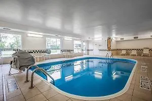 Hotel Comfort Near Casino District Rockford